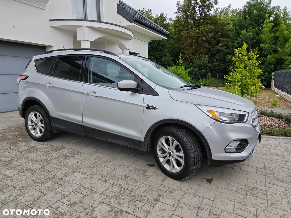 Ford Kuga 1.5 EcoBoost 4WD Titanium - 3