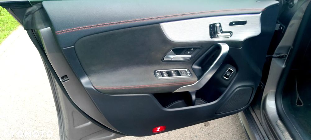 Mercedes-Benz CLA 250 AMG Line 7G-DCT - 21