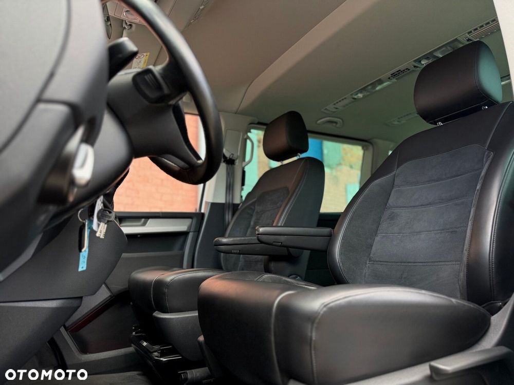 Volkswagen Multivan - 10