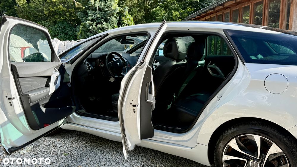 Citroën DS5 HDi 165 Business - 28