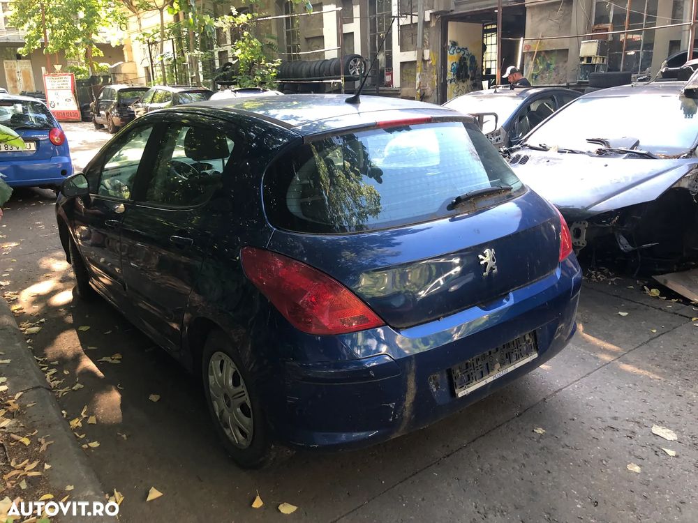 Dezmembrez Peugeot 308 albastru 1.6 HDI 2008 - 8