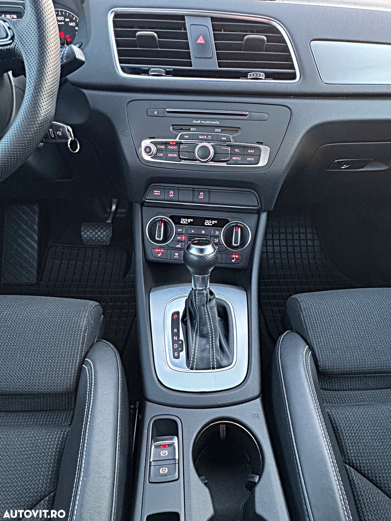 Audi Q3 2.0 35 TDI S tronic - 6