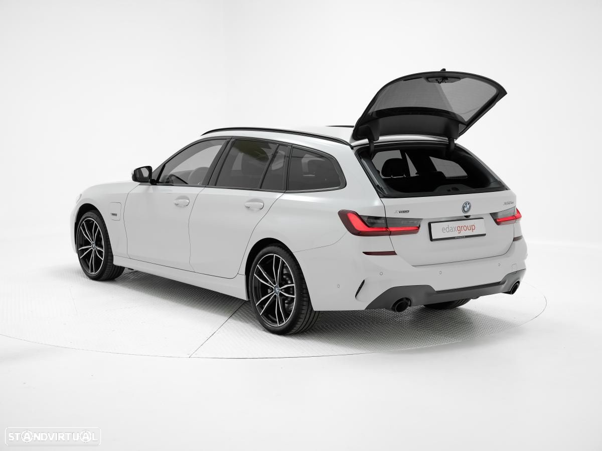 BMW 330 e Touring Pack M Auto - 5