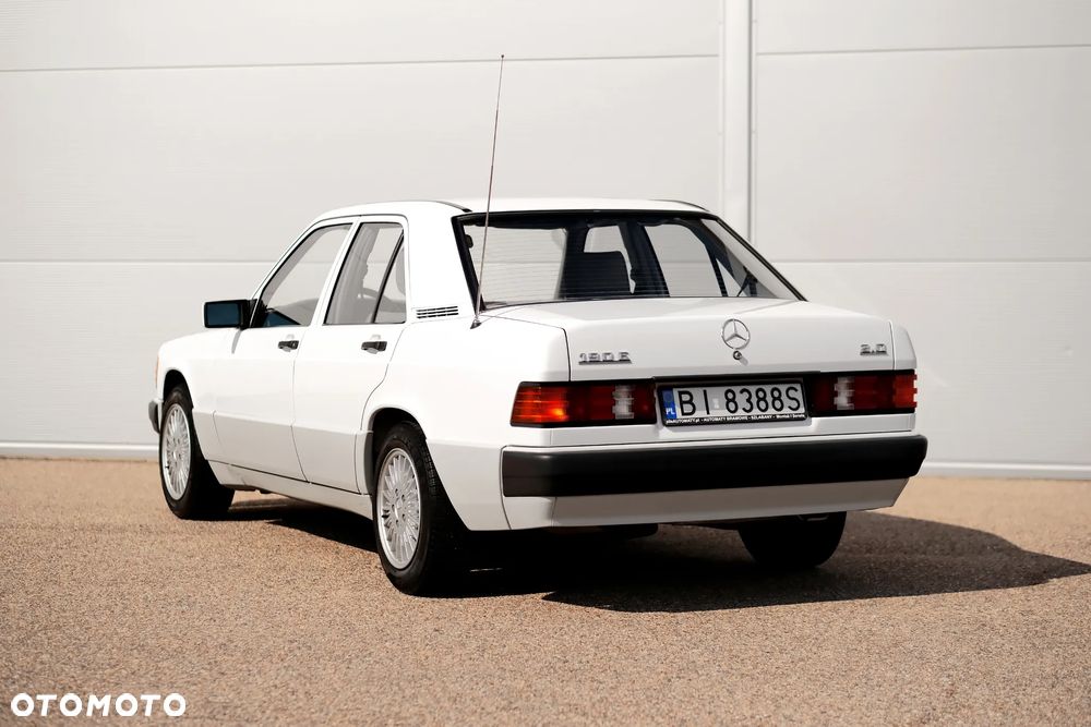 Mercedes-Benz W201 (190) - 5