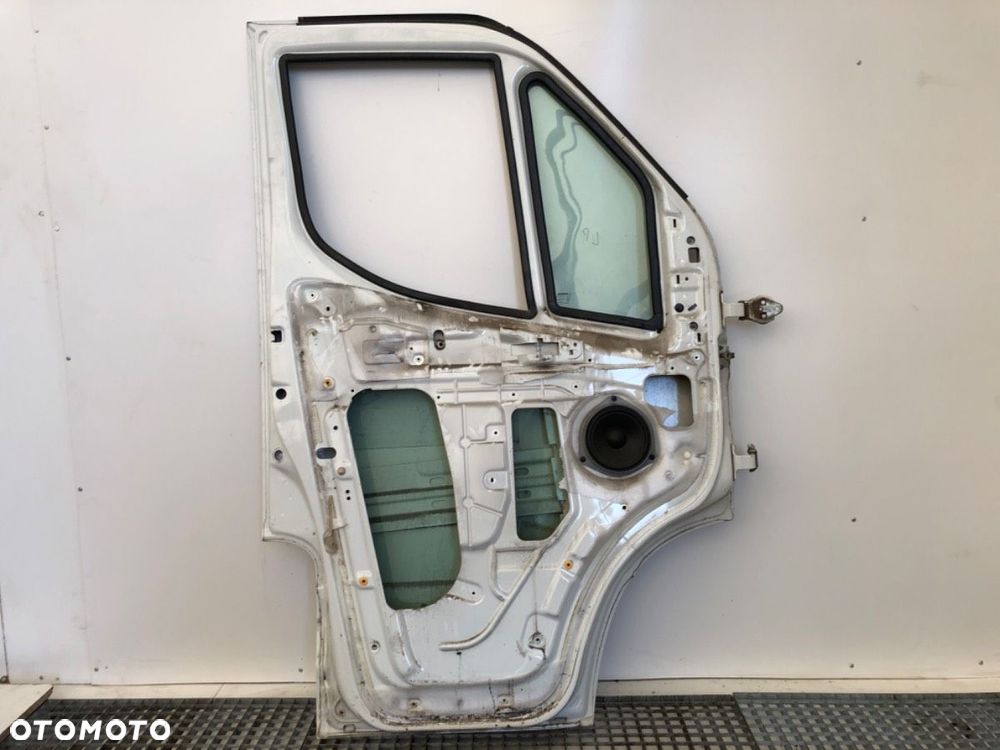 DRZWI LEWY PRZÓD  IVECO DAILY VI Autobus 2014 - 2022 50C16 115 kW [156 KM] olej napędowy 2019 - - 5