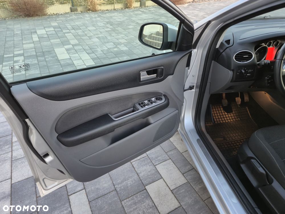 Ford Focus 1.6 16V Silver Magic - 9