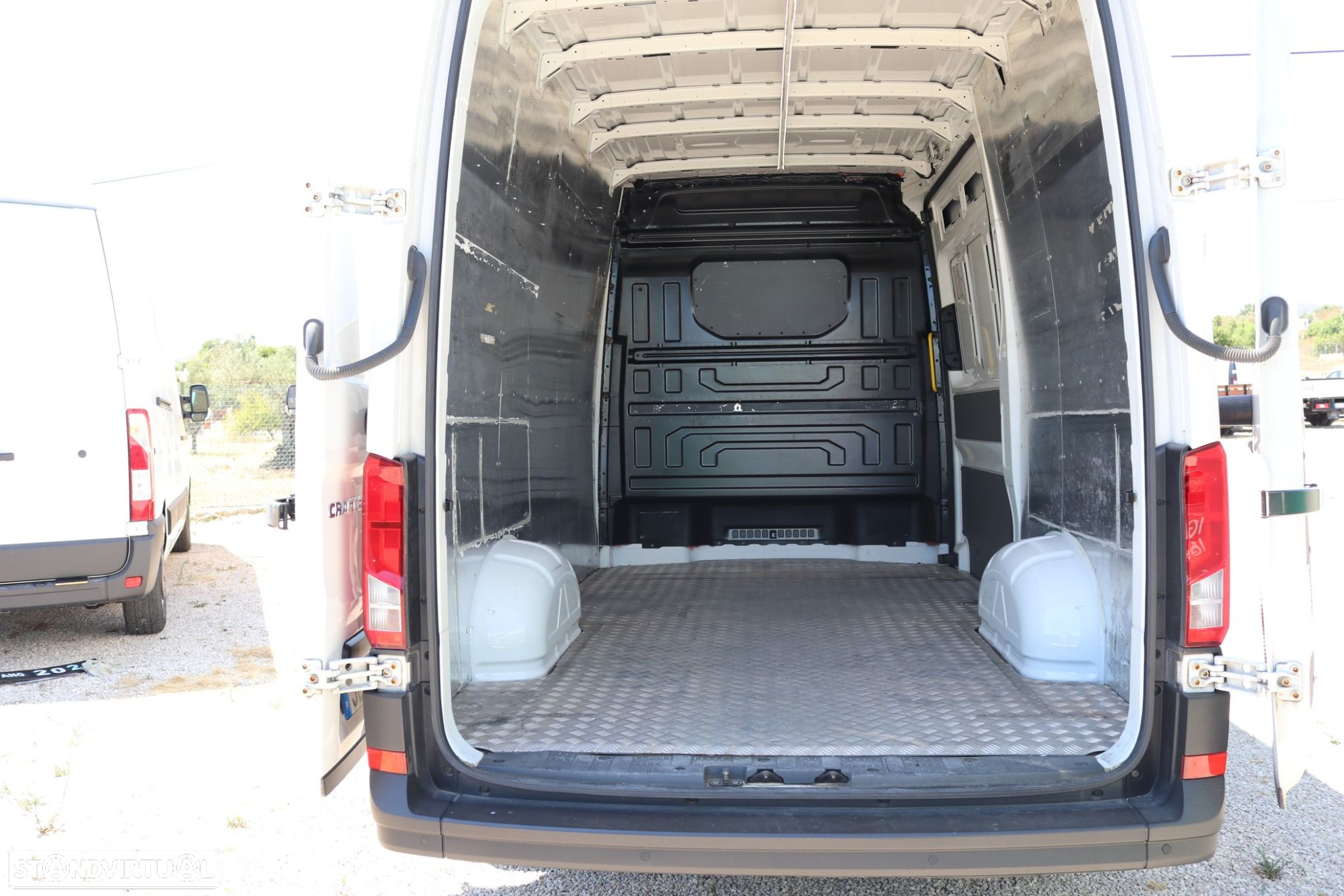 VW Crafter 2.0TDi 140cv L2H2 C/Iva Incluído - 10