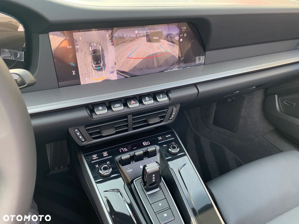 Porsche 911 Carrera PDK - 17