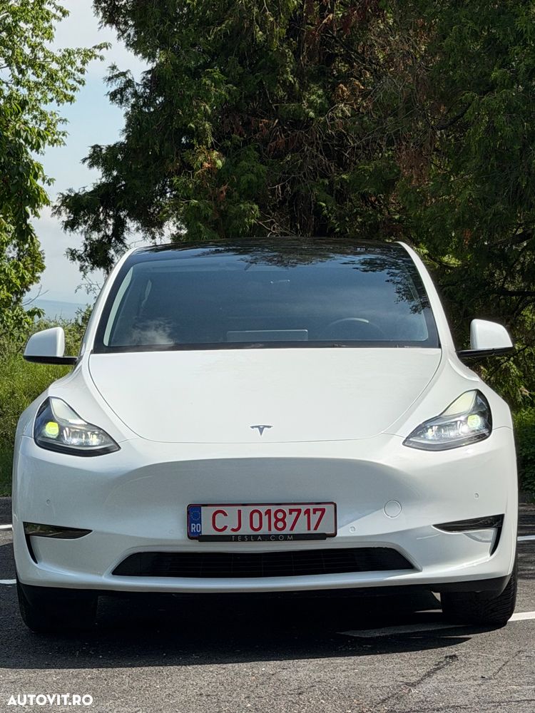 Tesla Model Y Long Range Dual Motor AWD - 4