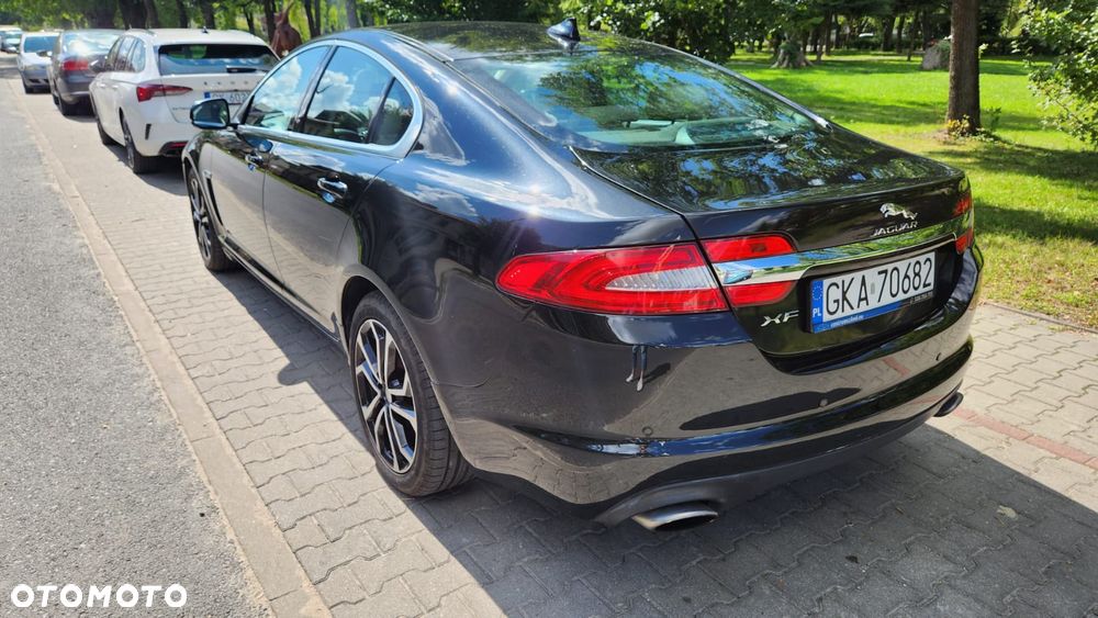 Jaguar XF 2.0 T Premium Luxury - 5