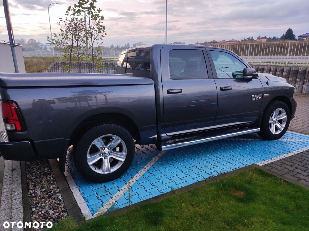 Dodge RAM 1500 5.7 4x4 - 5