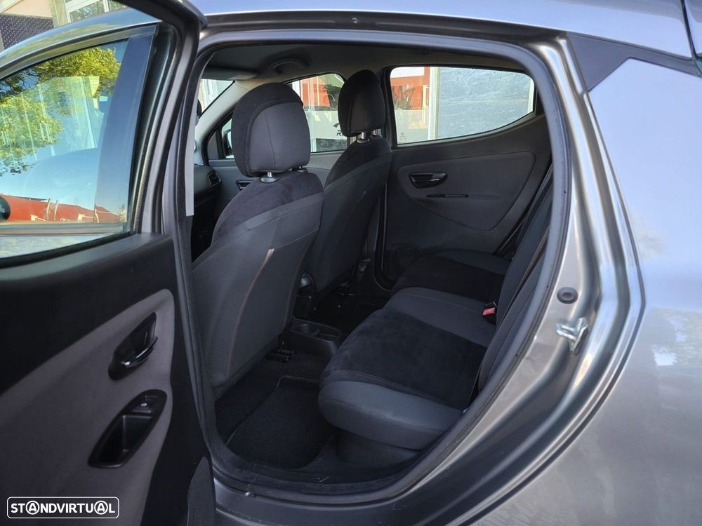 Lancia Ypsilon 1.3 M-jet S&S Platinum - 15