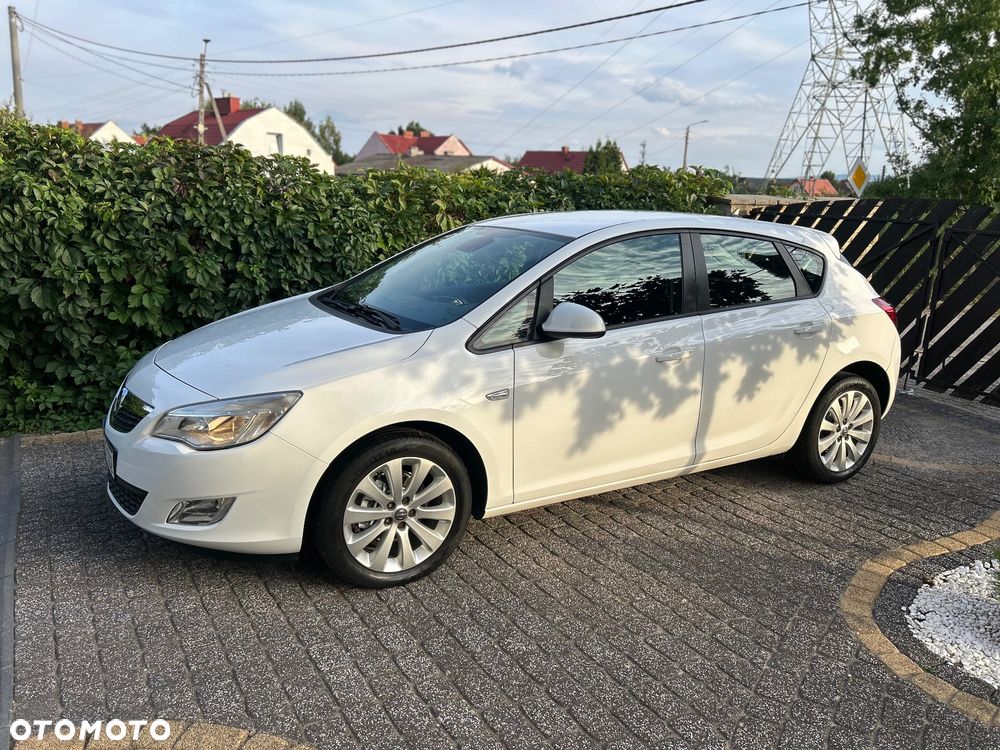 Opel Astra 1.4 ecoFLEX - 17