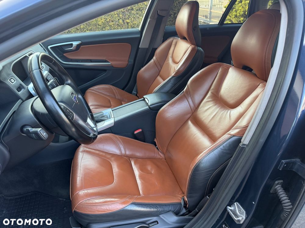 Volvo V60 D4 Geartronic Momentum - 9