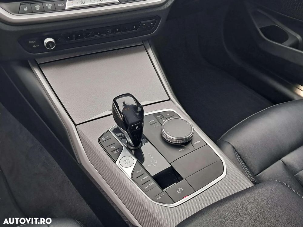 BMW Seria 3 330e Aut. Advantage - 18