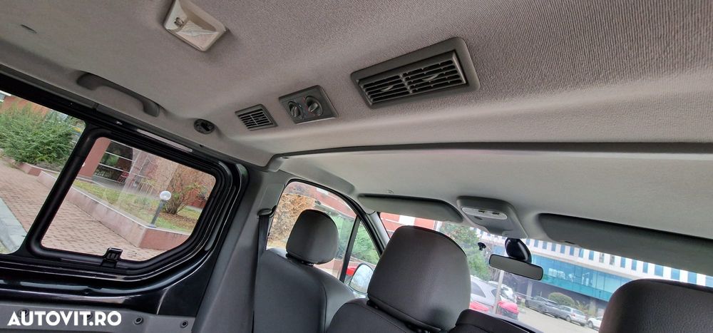 Opel Vivaro - 11