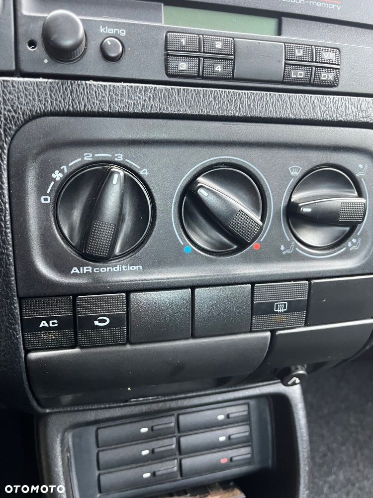 Volkswagen Golf 1.8 GL Syncro - 24