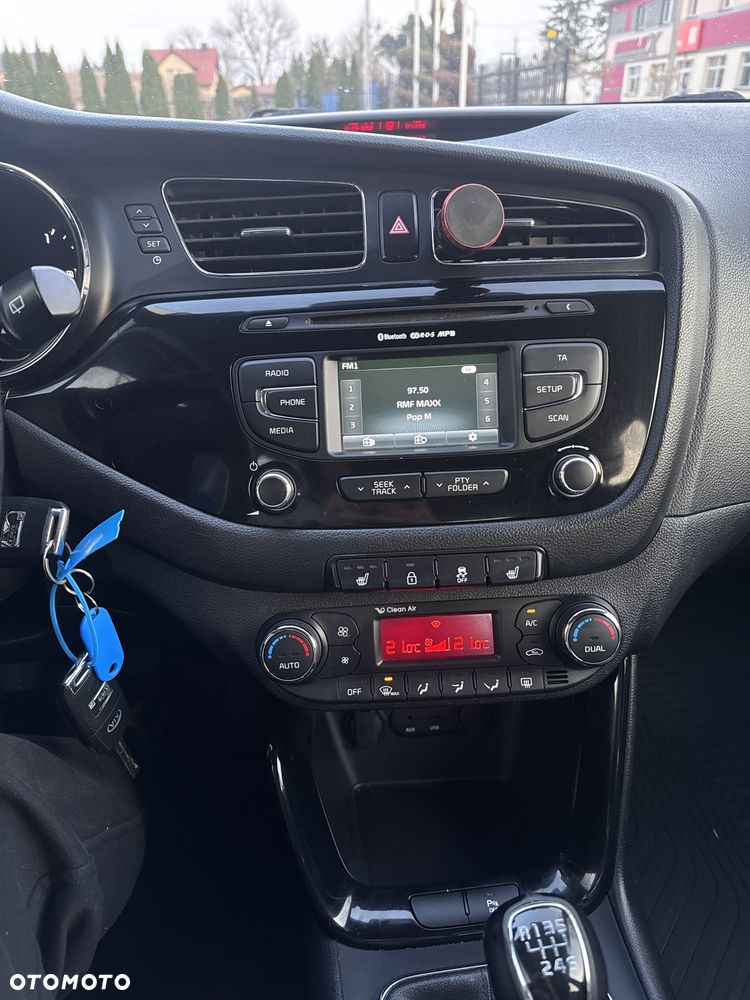 Kia Ceed 1.6 GDI ISG Spirit - 25