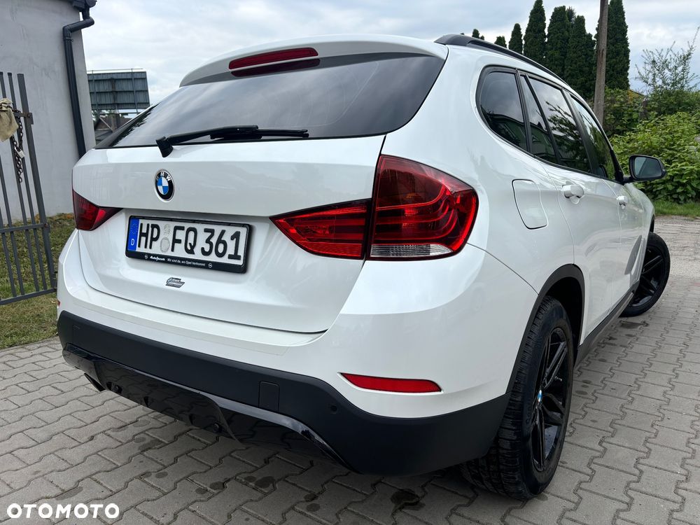 BMW X1 sDrive18d Sport Line - 23