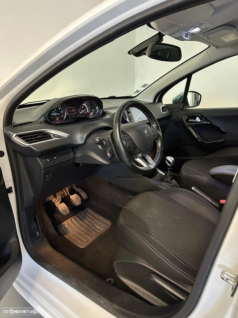 Peugeot 208 1.2 PureTech Allure - 10