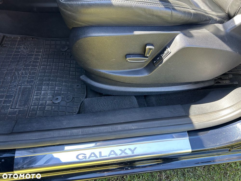 Ford Galaxy - 12