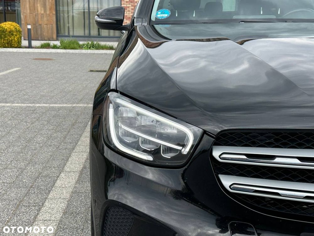Mercedes-Benz GLC 300 de 4Matic 9G-TRONIC - 9