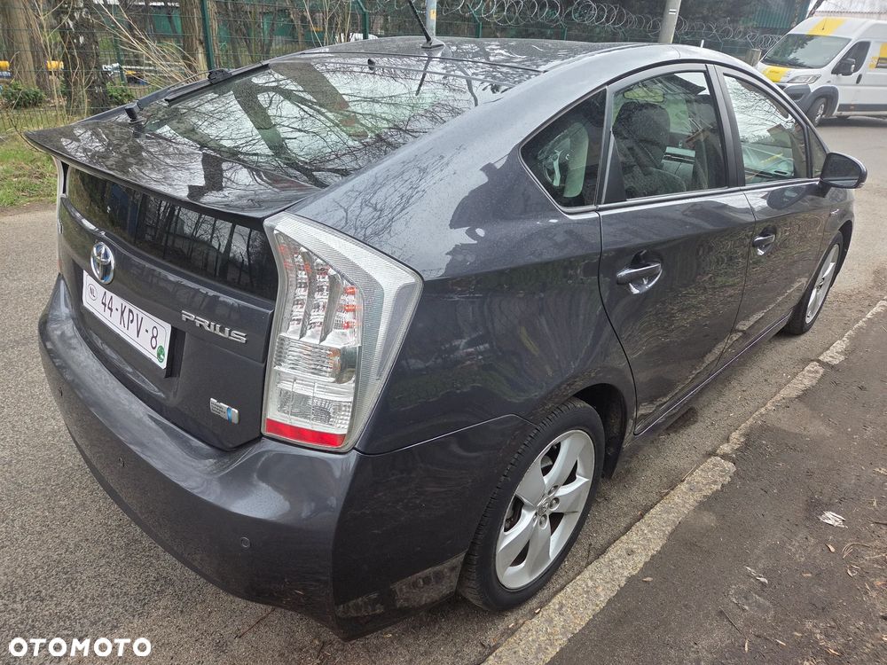 Toyota Prius 1.8 HSD Sol - 12