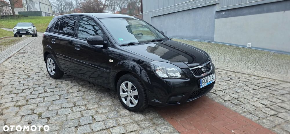 Kia Rio 1.4 Family + - 3