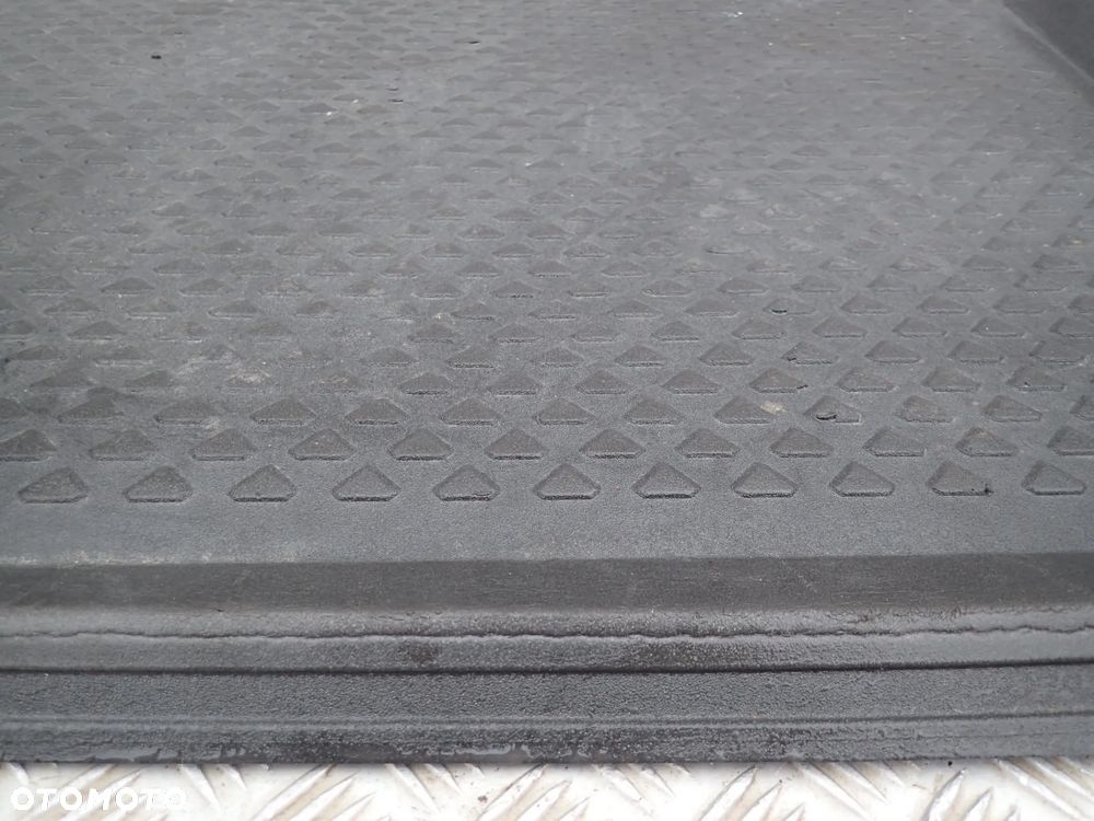 MATA BAGAŻNIKA VW TOURAN 5QA061160 - 2