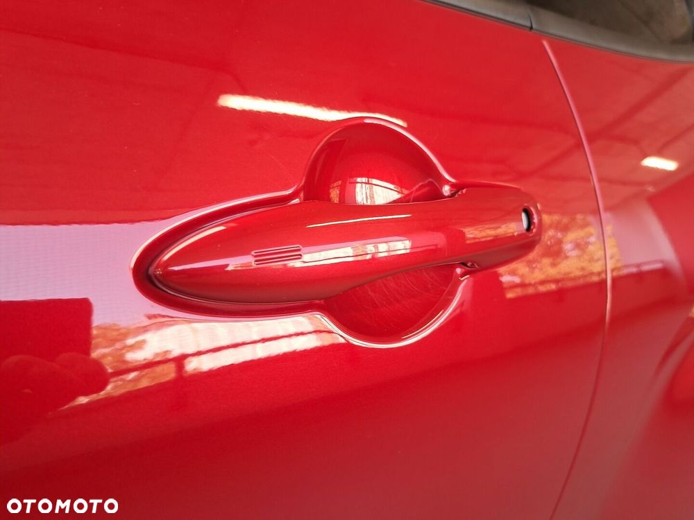 Toyota Yaris - 36