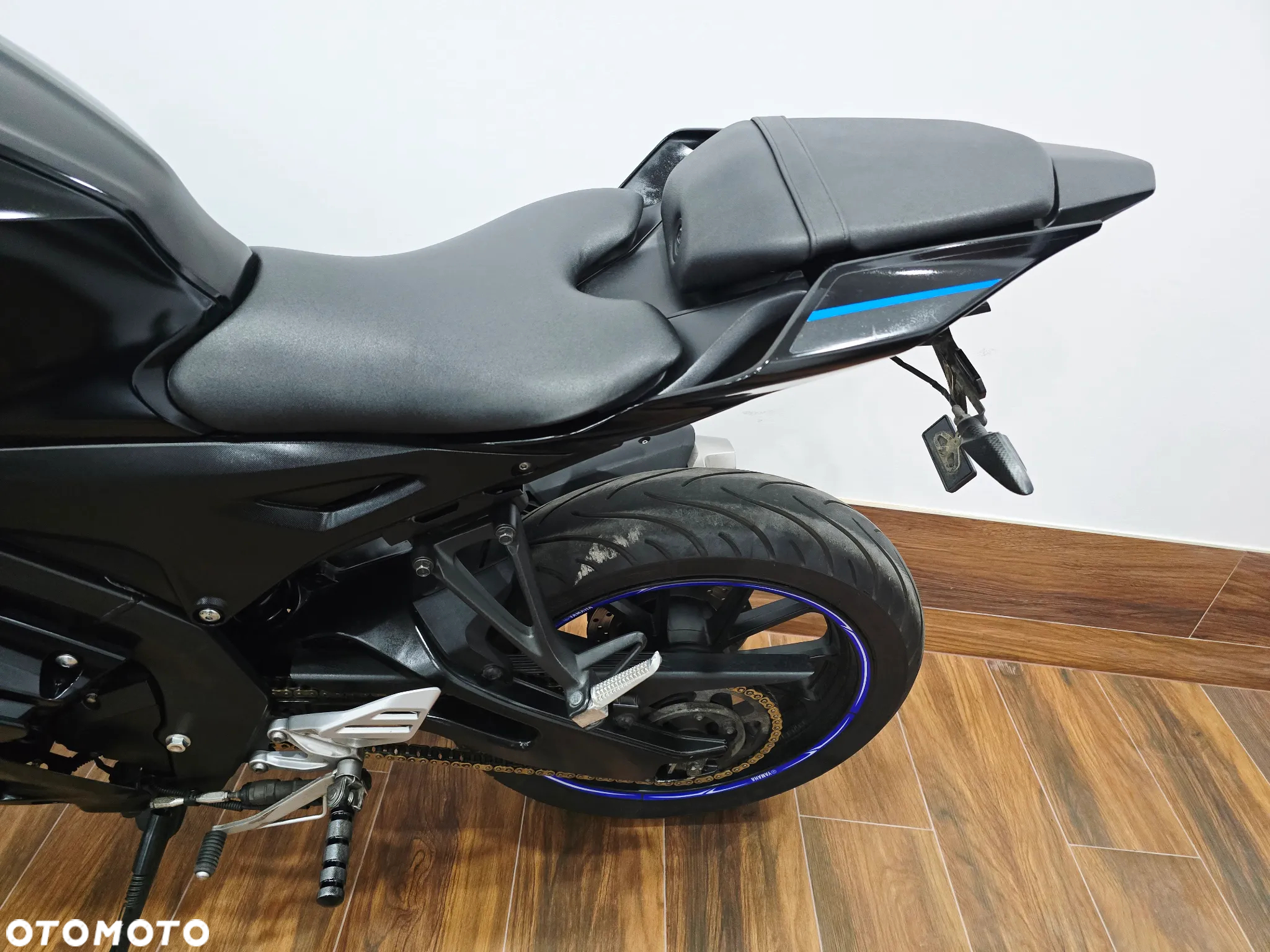 Yamaha YZF - 12