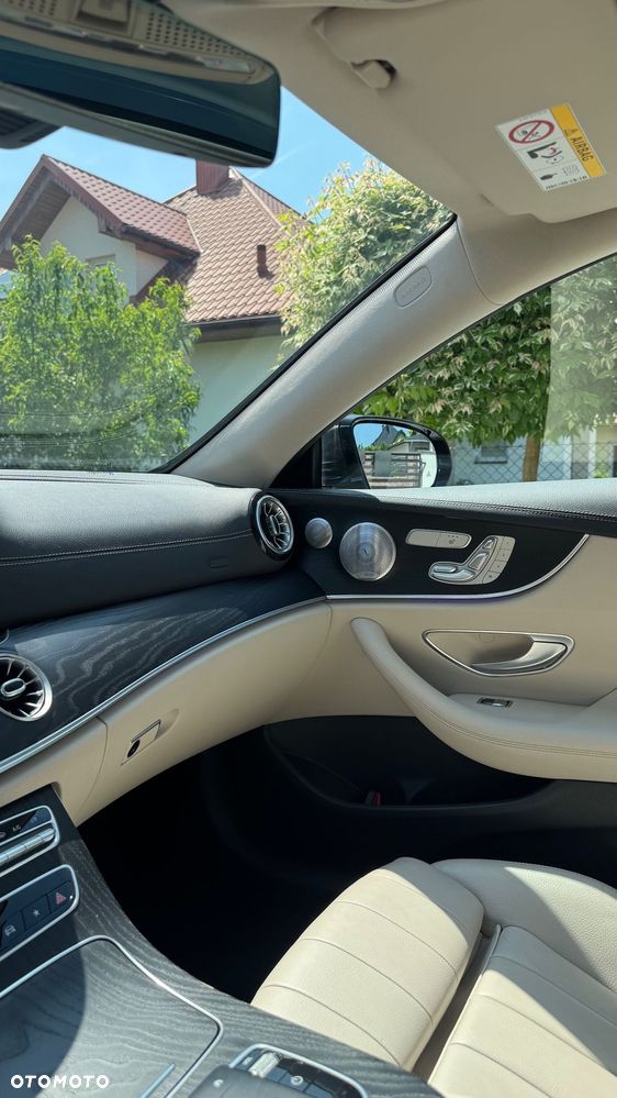Mercedes-Benz Klasa E 220 d 4-Matic AMG - 23