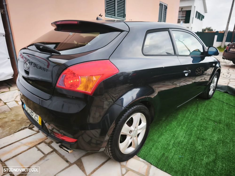 Kia Ceed S Coupé 1.4 CVVT EX - 6