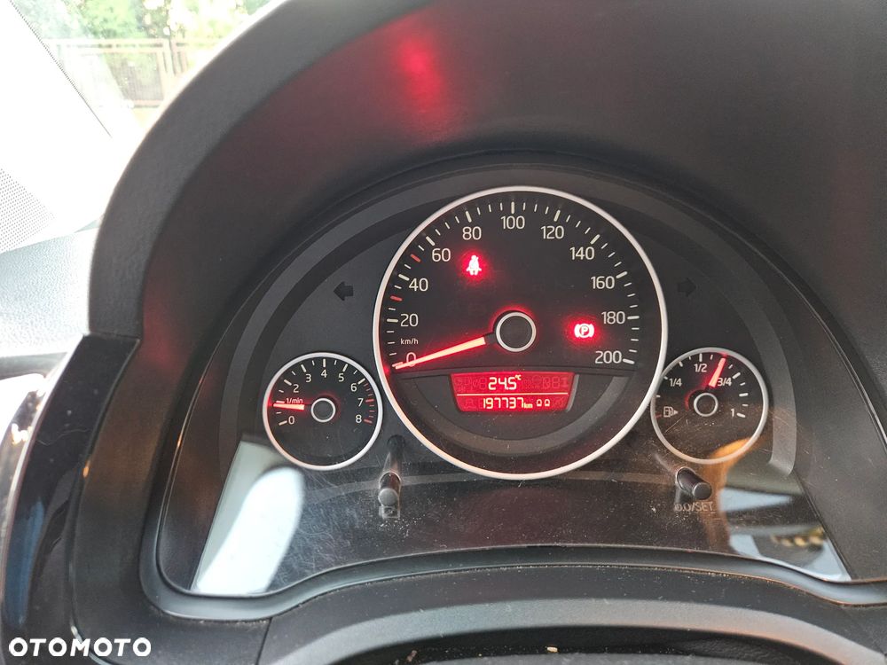 Volkswagen up! 1.0 black - 19