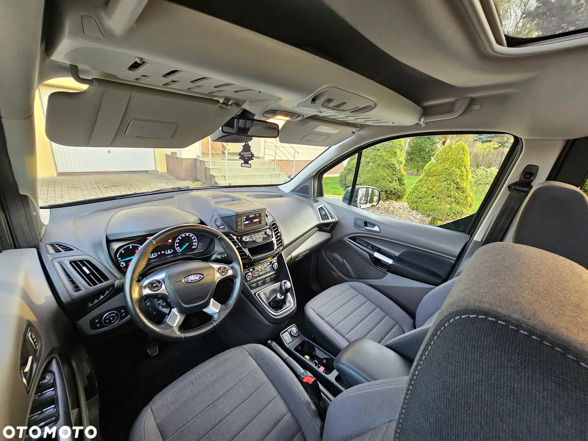 Ford Tourneo Connect Grand - 10