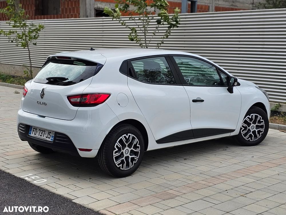 Renault Clio - 25