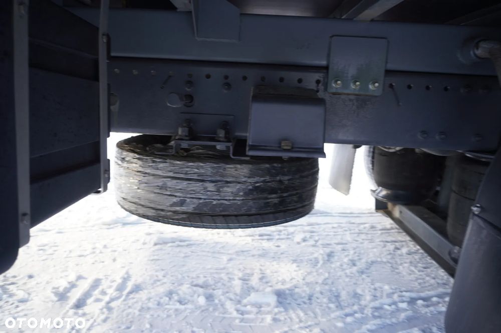 DAF LF 12.210 kontener 18 palet z windą / 50 tys.km /2024 - 30