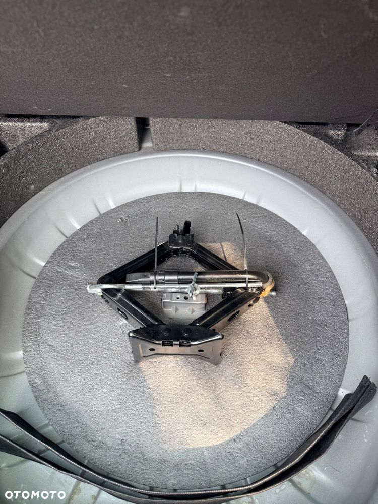 Volvo V50 1.6D DRIVe Momentum - 28