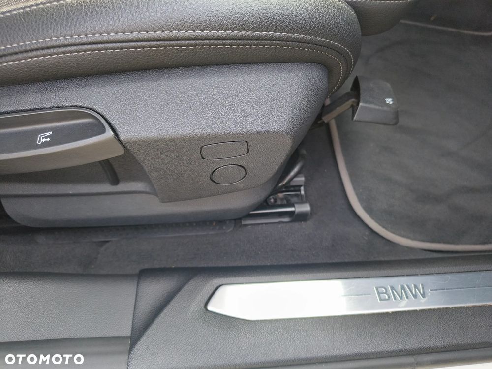 BMW Seria 1 - 32