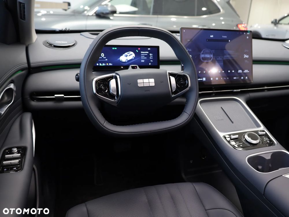 Geely Starray EM-i 1.5 PHEV Max - 35