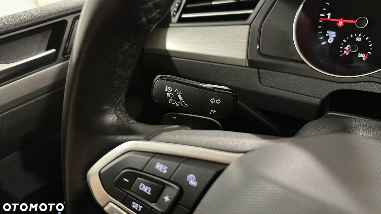 Volkswagen Passat - 23