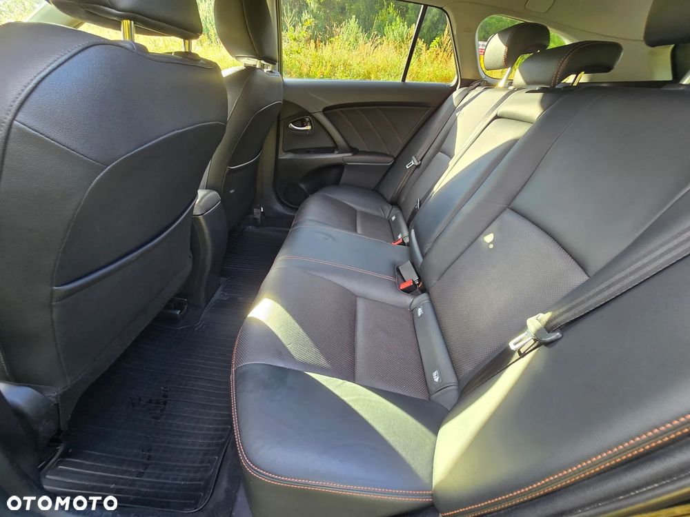 Toyota Avensis 1.8 Premium - 9