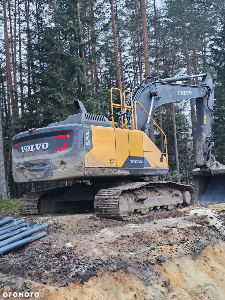 Volvo EC250EL - 1
