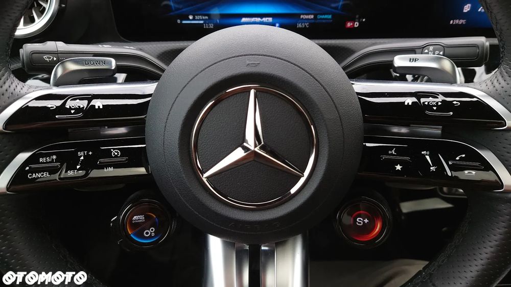 Mercedes-Benz CLA AMG 35 4-Matic 7G-DCT - 12