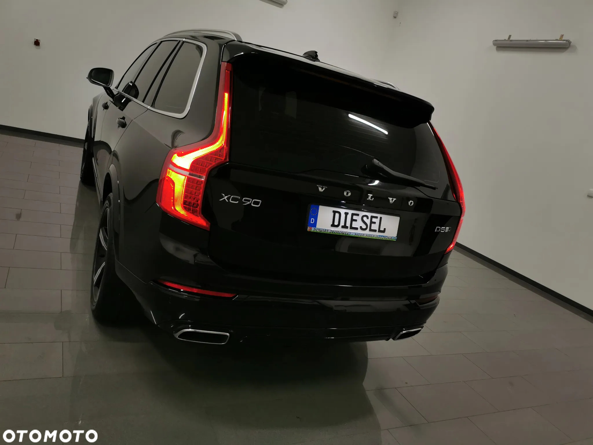 Volvo XC 90 D5 AWD R-Design - 8