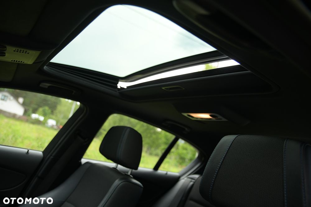 BMW Seria 1 - 25