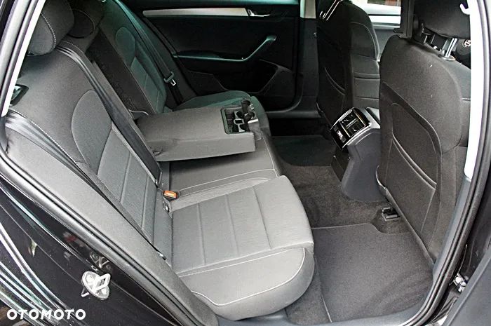 Skoda Superb 2.0 TDI DSG Ambition - 22