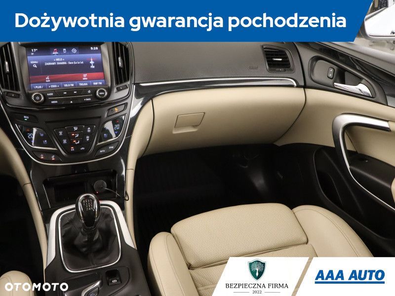 Opel Insignia - 10