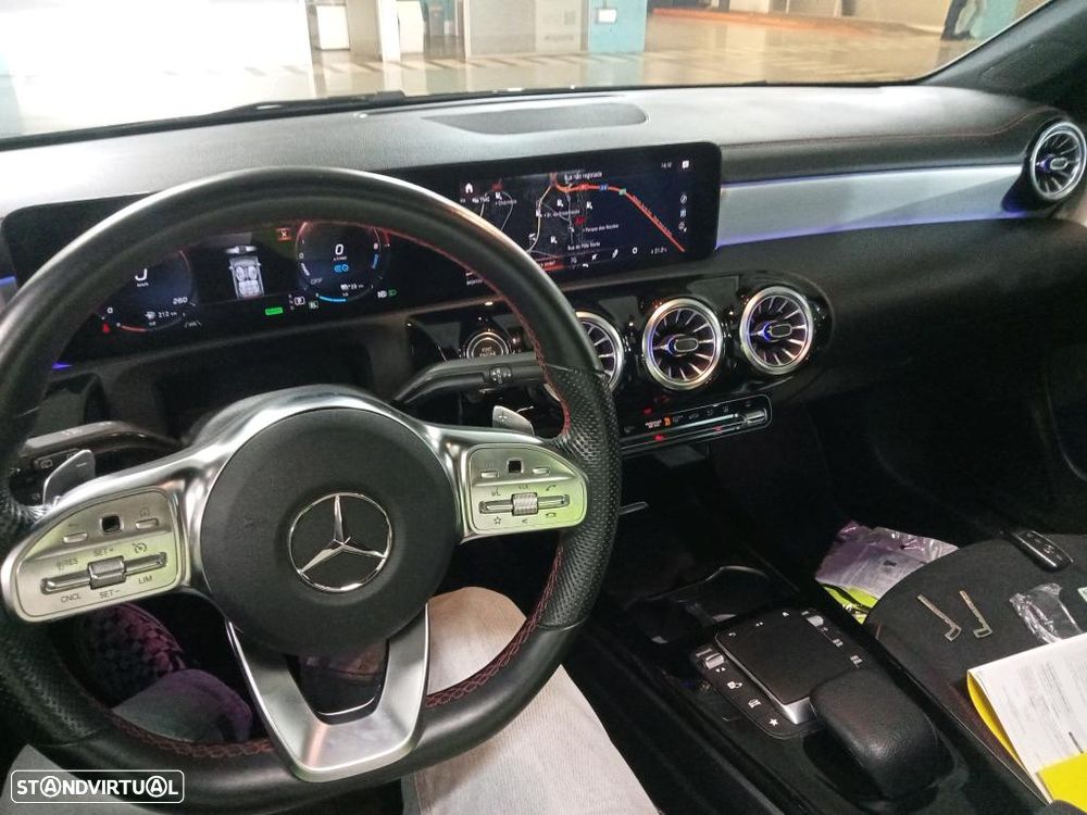 Mercedes-Benz CLA 250 e Shooting Brake AMG Line - 9