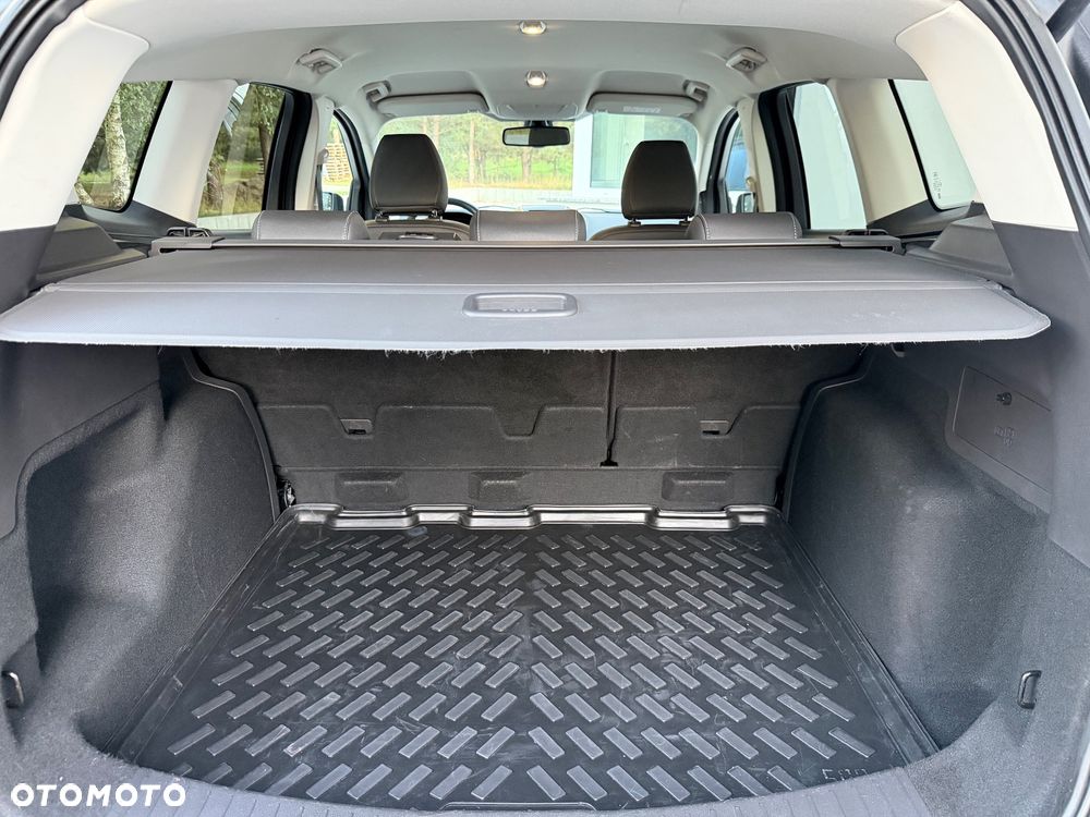Ford Kuga 1.5 EcoBoost 2x4 Titanium - 22